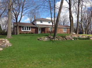 8130 W Bottsford Ave, Greenfield, WI 53220