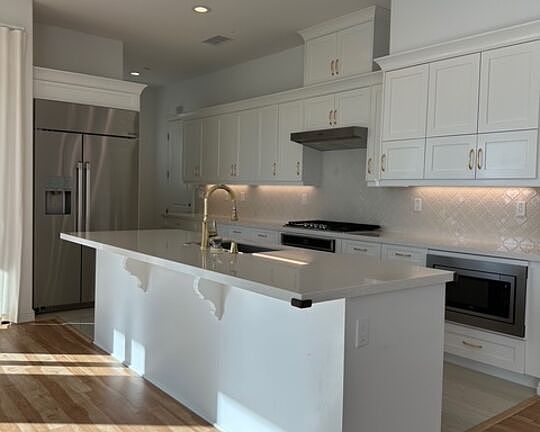 2nd image of 20812 W Bur Oak Cir