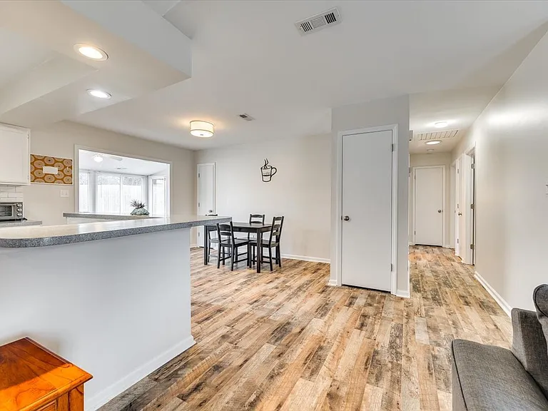 10932 Copperfield Dr — Photo 5