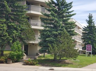 2303 38th St NW, Edmonton, AB T6L4K8