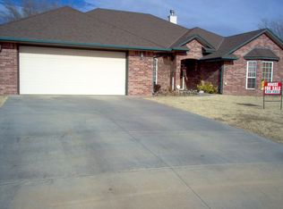 4202 Stonewall Ct, Enid, OK 73703