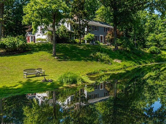2nd image of 7 Farview Dr