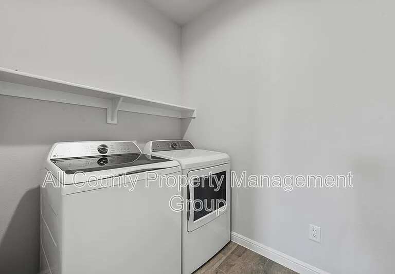 131 Orchard Pines Pl — Photo 17