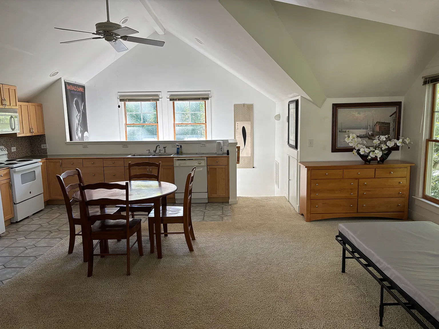 1 bed, 740 sqft, $1,250 — Photo 2