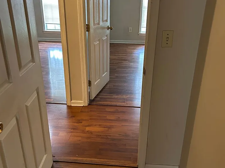 Medallion Cir — Photo 12
