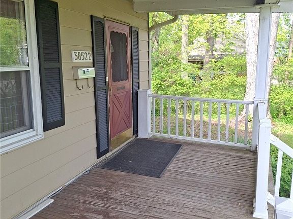2nd image of 38522 Courtland Dr