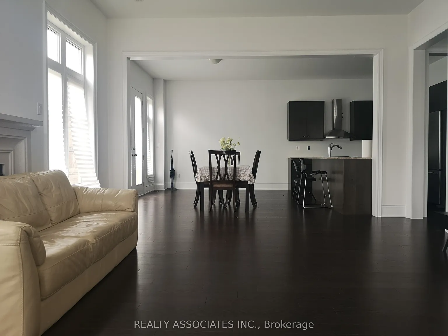 4 bed, $6,800 — Photo 4