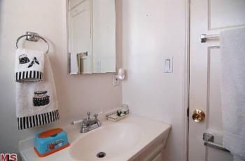 5th image of 2766 Armacost Ave