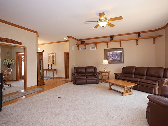 3rd image of 3247 E James Dr
