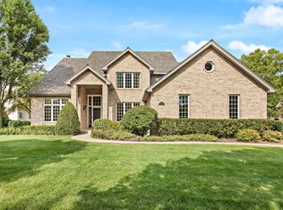 1507 Sunnyview Rd, Libertyville, IL 60048