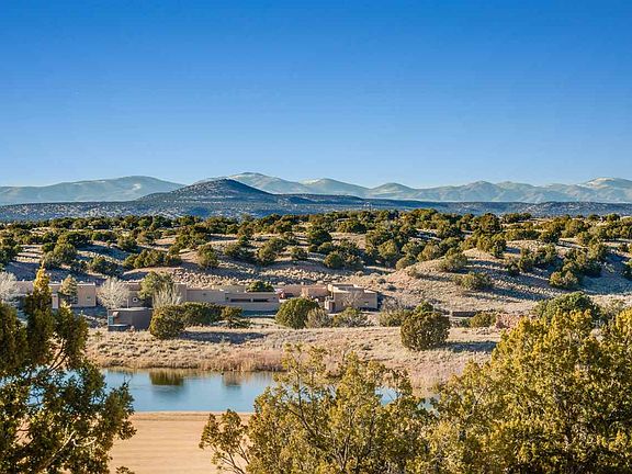 4th image of 34 Camino De Colores