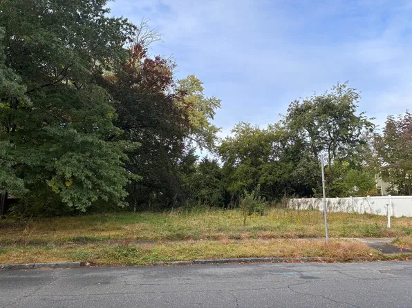 0 Buckingham St, Springfield, MA 01109