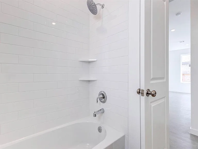 27410 Sweetwater Bay Dr — Photo 29