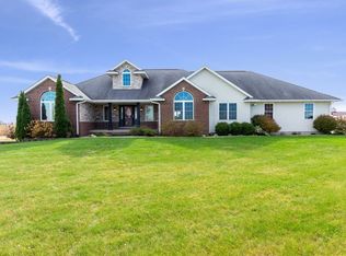 5549 31st Ave, Center point, IA 52213