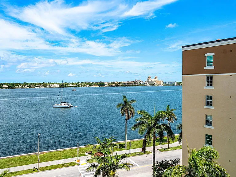 1801 N Flagler Dr #835 — Photo 31