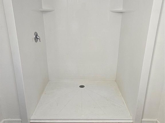 2nd image of 505 Addor Rd