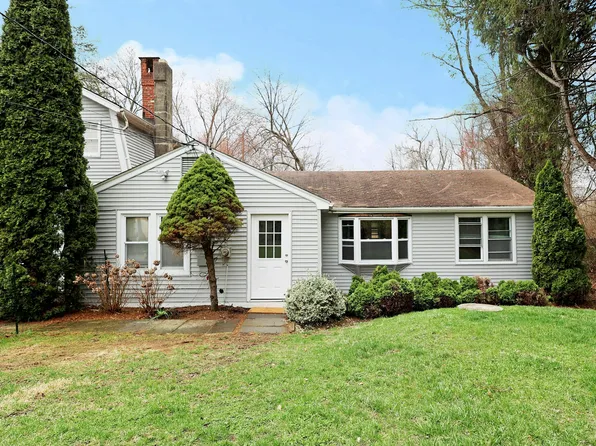 121 Westport Rd Unit 2, Wilton, CT 06897