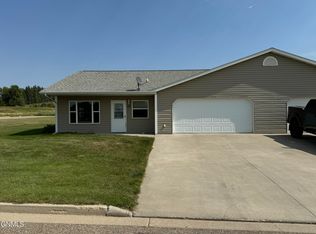 101 Hazel Miner Ave #S, Center, ND 58530