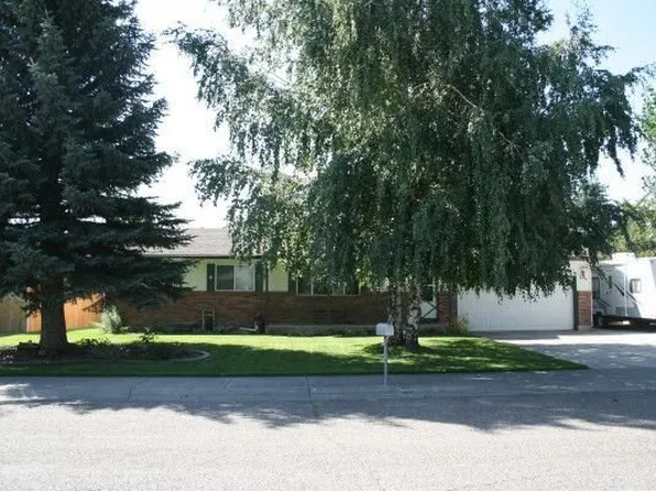2013 Westbrook St, Idaho Falls, ID 83402