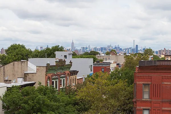 Rented by MNS | media 33