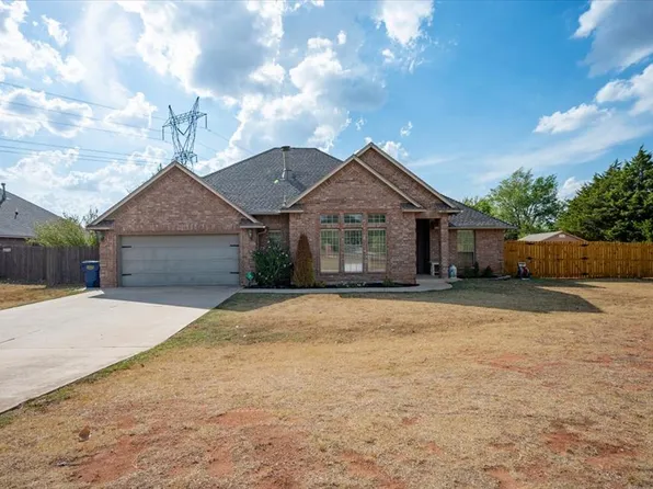 1301 S Morgan Rd, Mustang, OK 73064