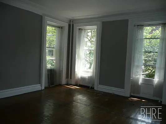 Rented by Brooklyn Heights Real Estate Inc | media 27