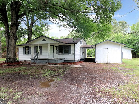 2nd image of 152 Hennon Dr NW