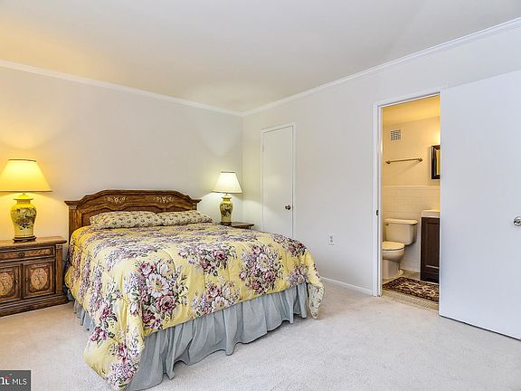 3rd image of 4420 Briarwood Ct N APT 41
