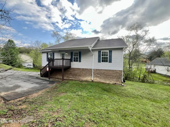 2310 Pond Ct, Sevierville, TN 37876