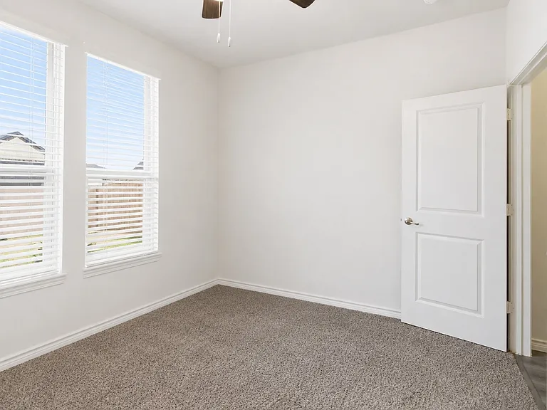 10407 Twisting Springs Dr — Photo 17