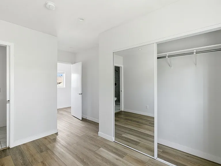 4177 Naomi Ave — Photo 8