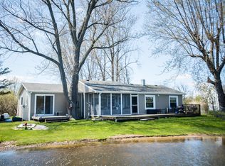 9000 Meadowbrook Rd #6, Eau Claire, MI 49111