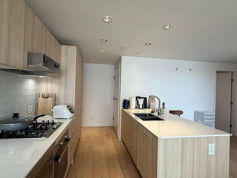 2221 E 30th Ave #1206 — Photo 6