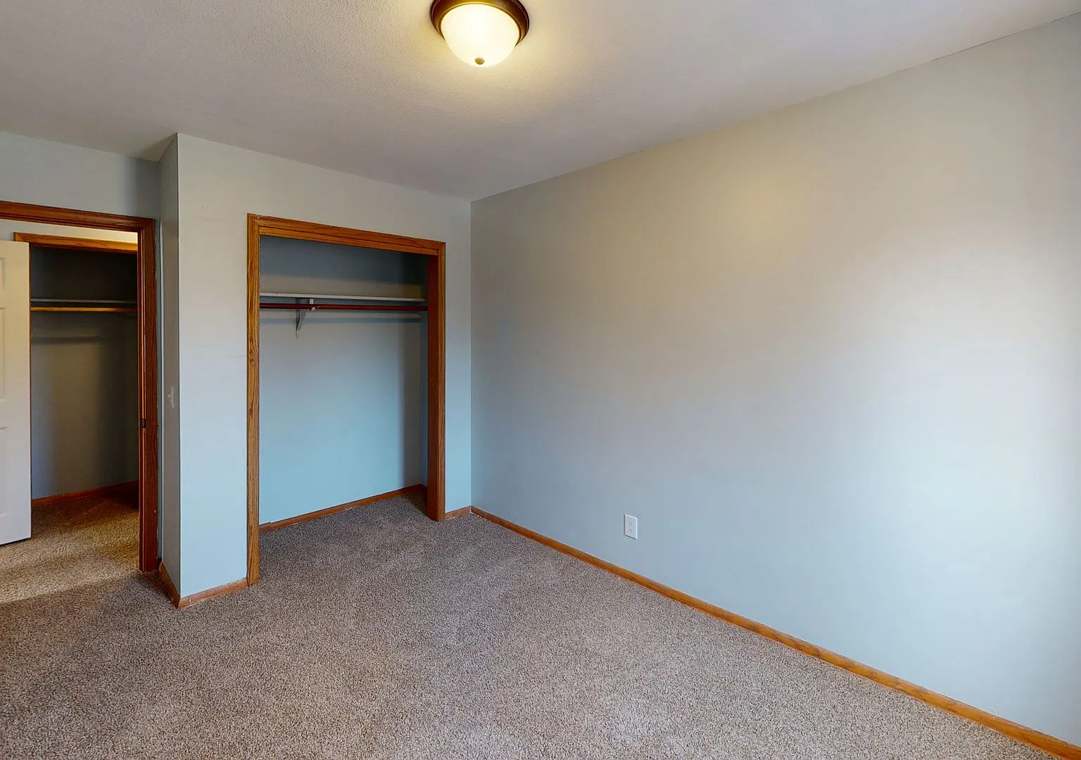 Welcome to 3230 Penn Apartments Comfortable Living, Convenient Minneapolis Location! — Photo 2