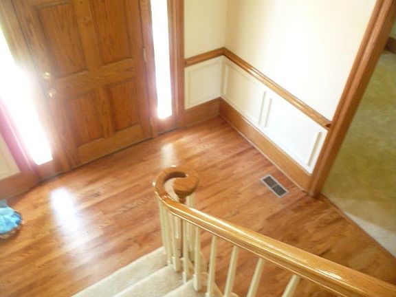 2nd image of 10609 W 123rd St