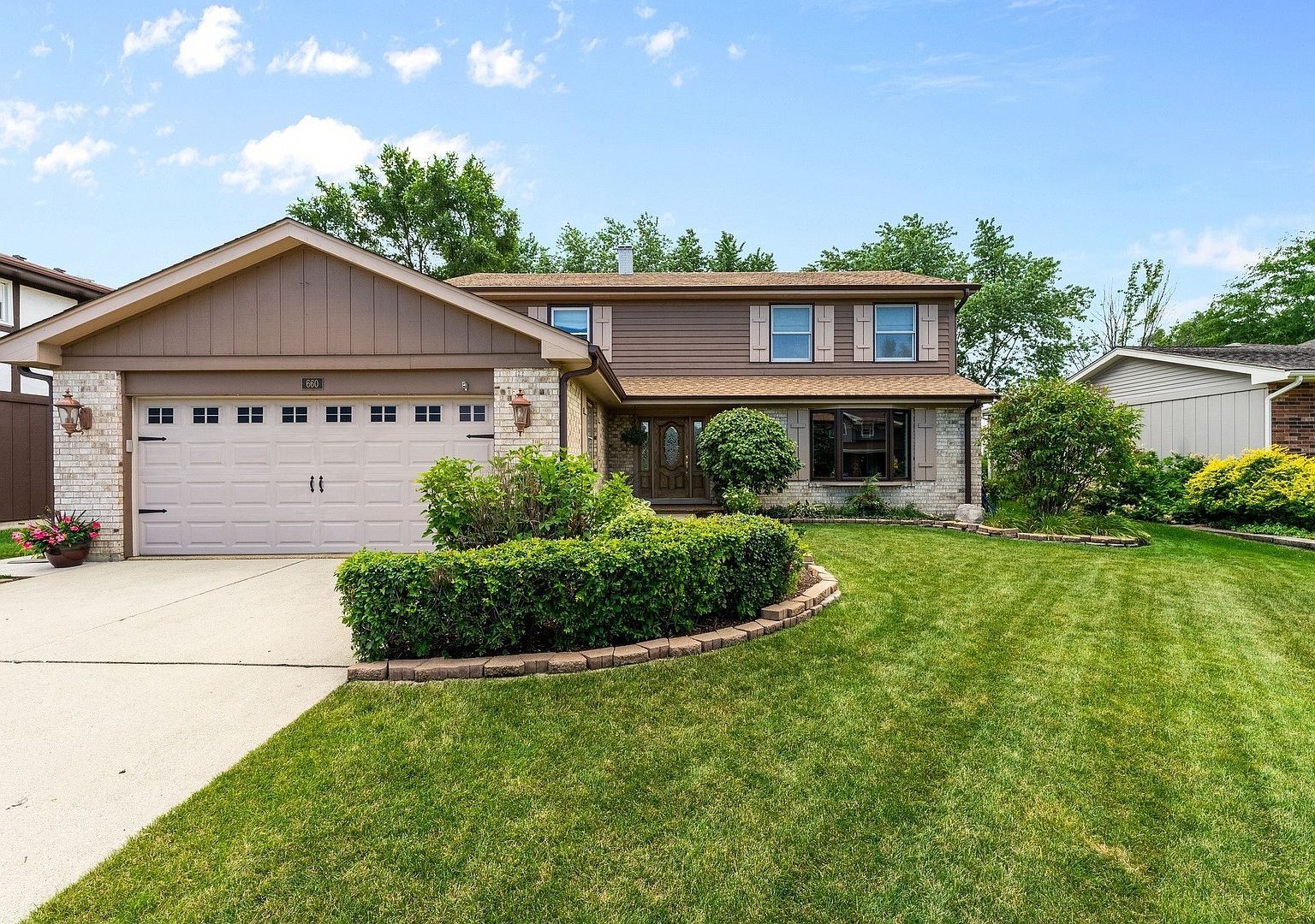 660 Queenswood Ln, Wheaton, IL 60189 | Zillow