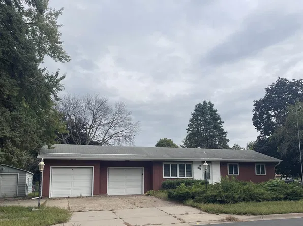 6990 Dana Rd, Inver Grove Heights, MN 55076