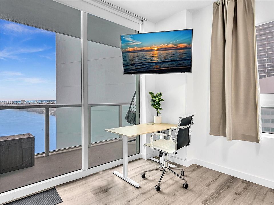 1st image of 1900 N Bayshore Dr #34