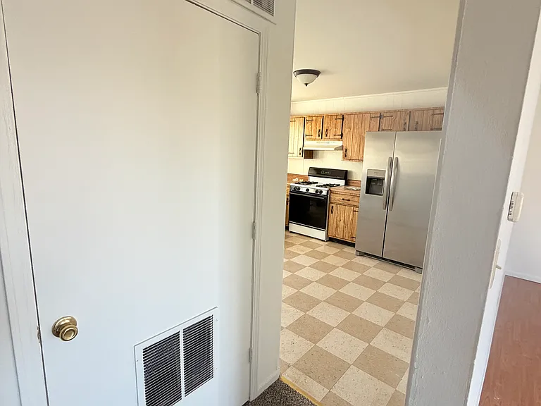 210 Beau Maye Ave #5 — Photo 3