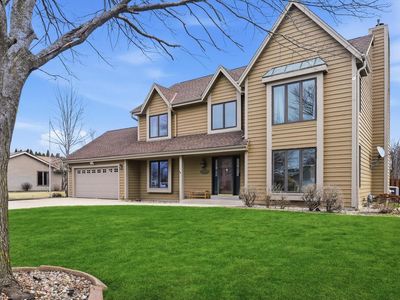 4870 S 122nd STREET, Greenfield, WI, 53228