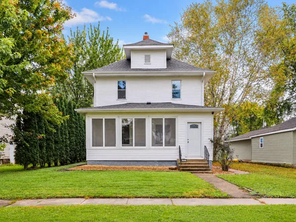 403 2nd St, Lyle, MN 55953