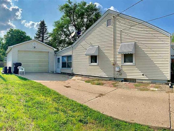 2nd image of 3113 N Delmar Ct