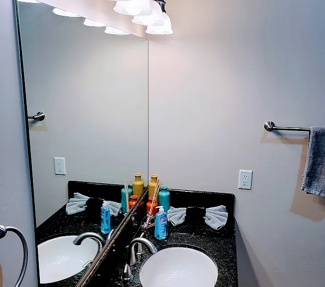 45 N Canyon Diablo Rd #M — Photo 21