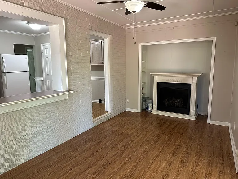 2716 McKinney St — Photo 7