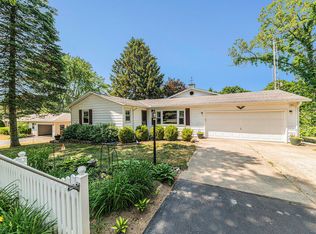 22078 Woodhenge Dr, Mattawan, MI 49071