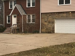 773 E 305th St, Willowick, OH