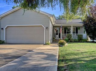 35317 Oxford Ct, North Ridgeville, OH 44039