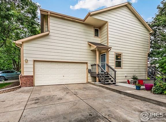 2 car garage!