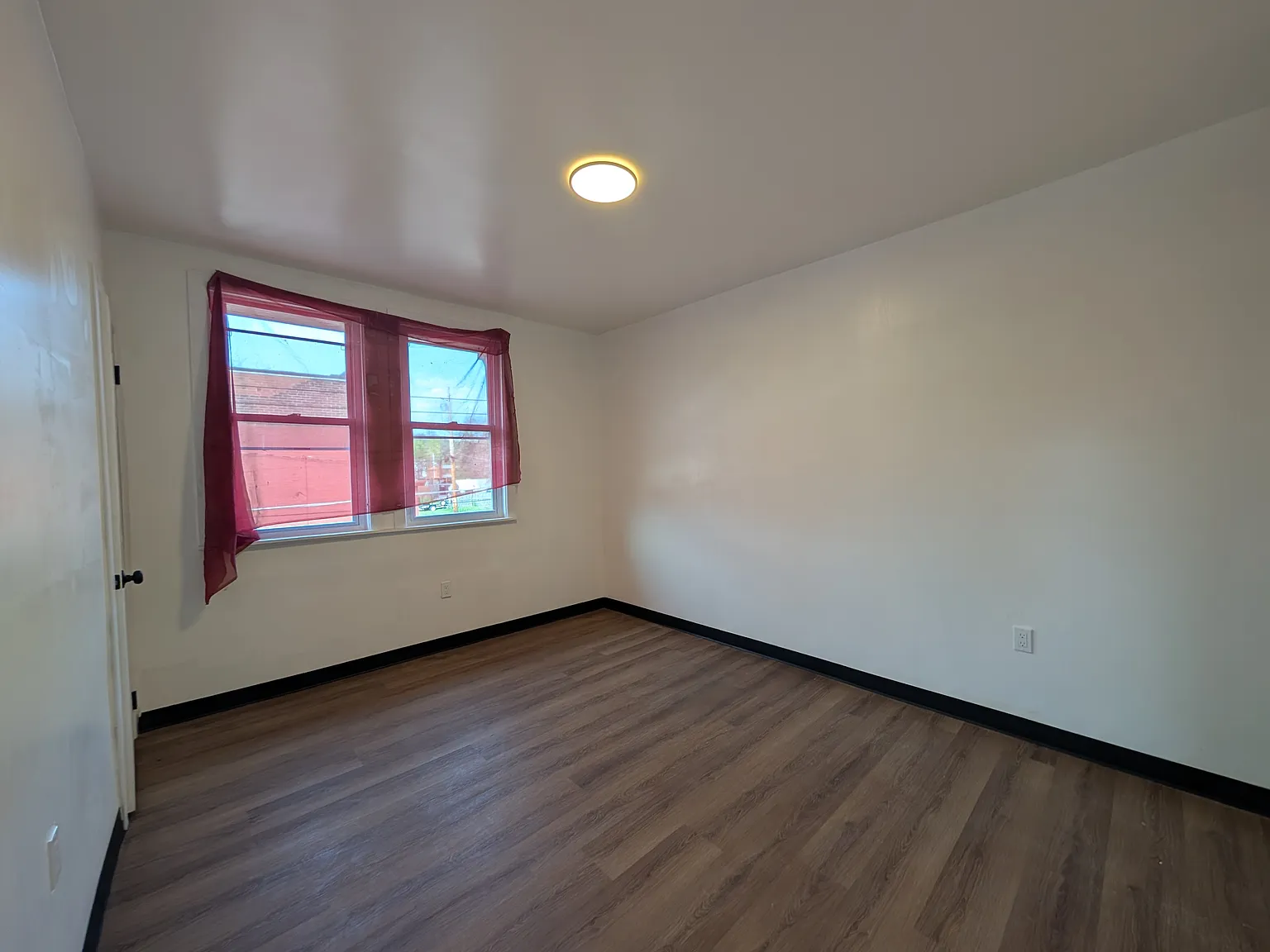 2 bed, 870 sqft, $1,250 — Photo 4