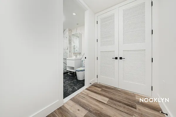 Rented by Nooklyn NYC LLC | media 88
